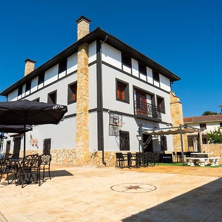 Paratene Ostatu Habitaciones Эрандио Экстерьер фото