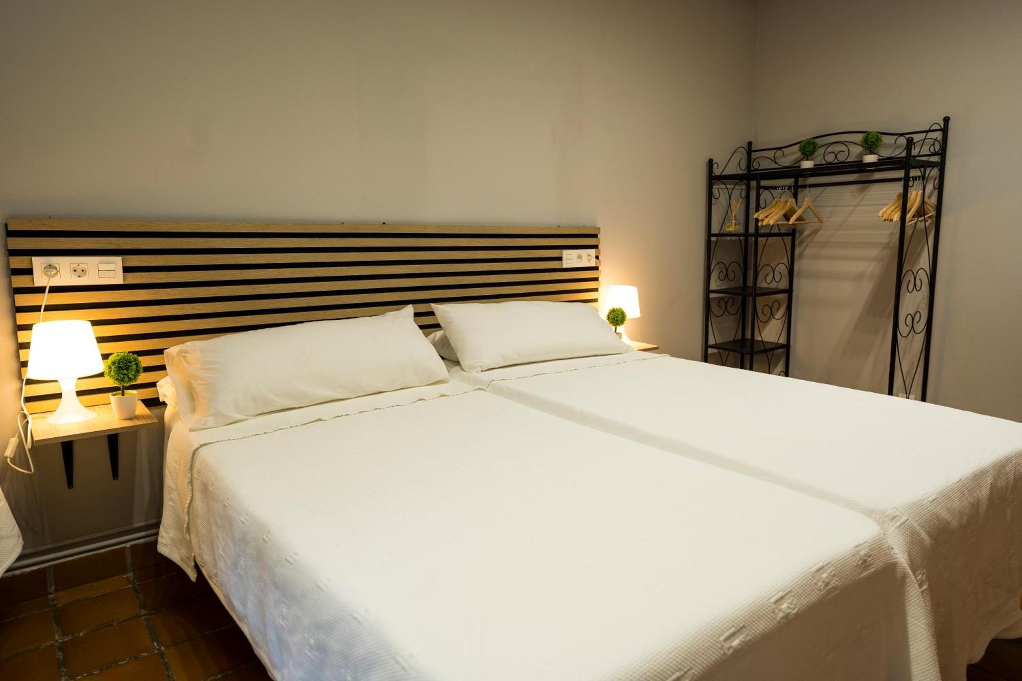 Paratene Ostatu Habitaciones Эрандио Экстерьер фото