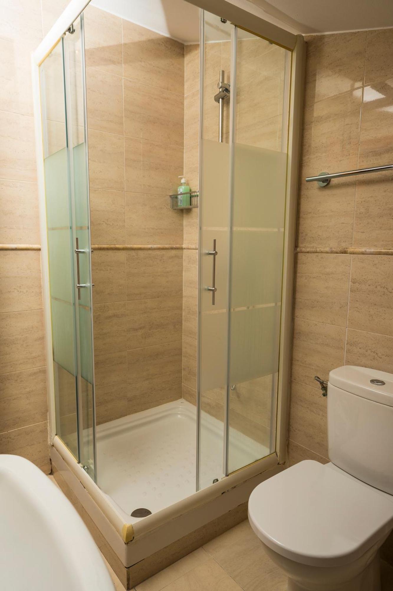 Paratene Ostatu Habitaciones Эрандио Экстерьер фото