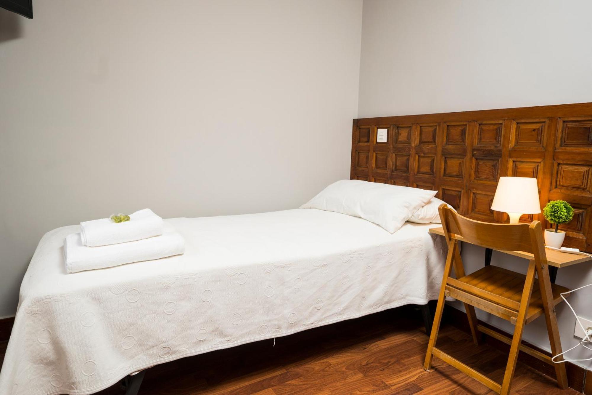 Paratene Ostatu Habitaciones Эрандио Экстерьер фото