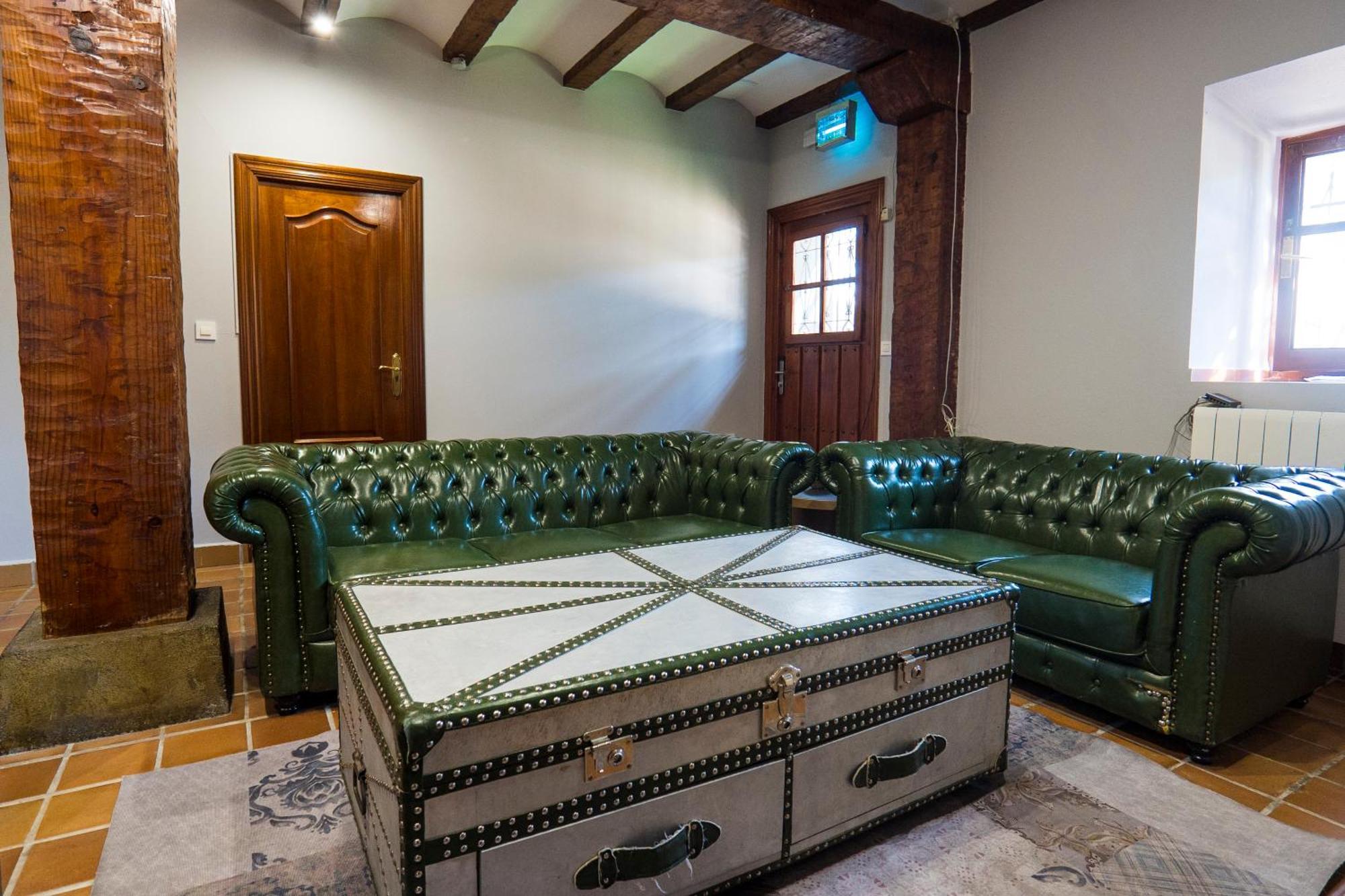 Paratene Ostatu Habitaciones Эрандио Экстерьер фото