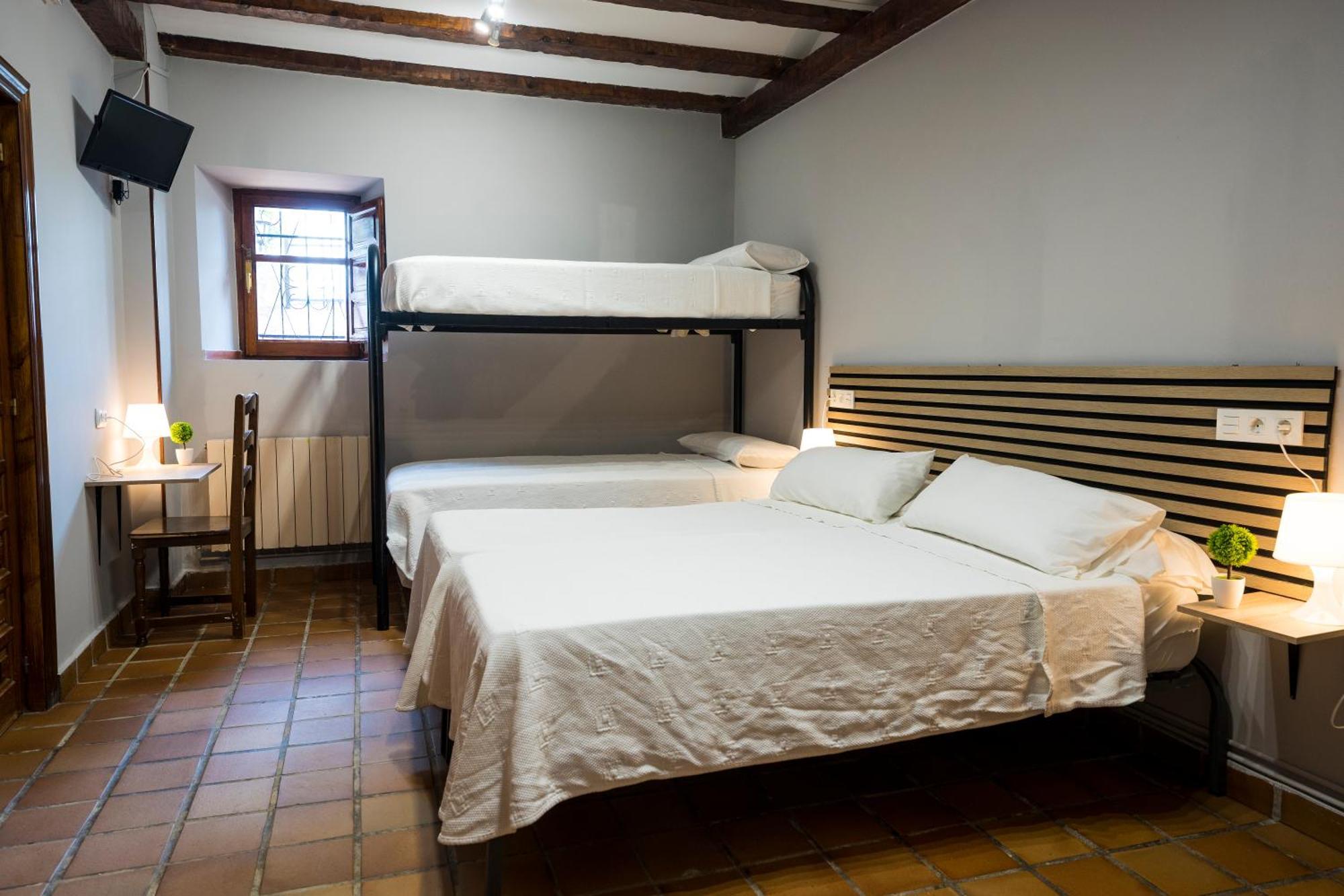 Paratene Ostatu Habitaciones Эрандио Экстерьер фото