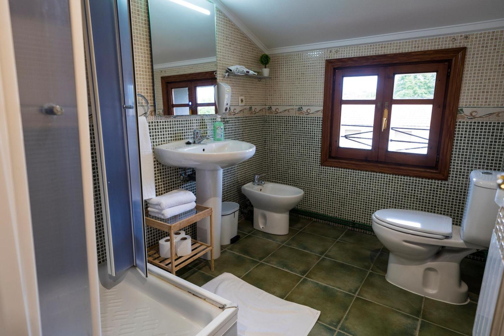 Paratene Ostatu Habitaciones Эрандио Экстерьер фото