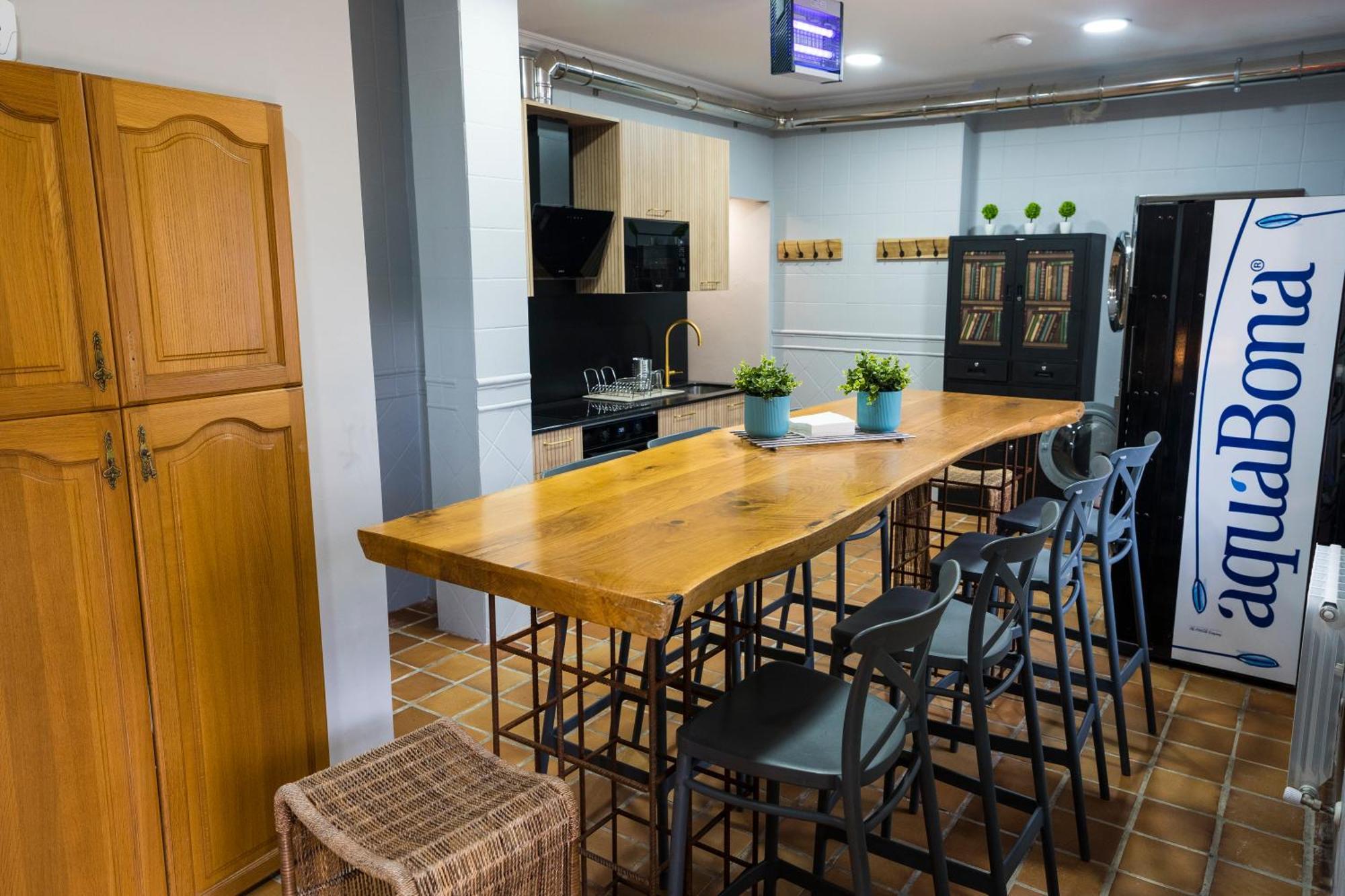 Paratene Ostatu Habitaciones Эрандио Экстерьер фото