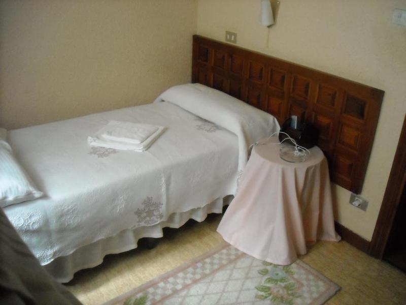 Paratene Ostatu Habitaciones Эрандио Экстерьер фото